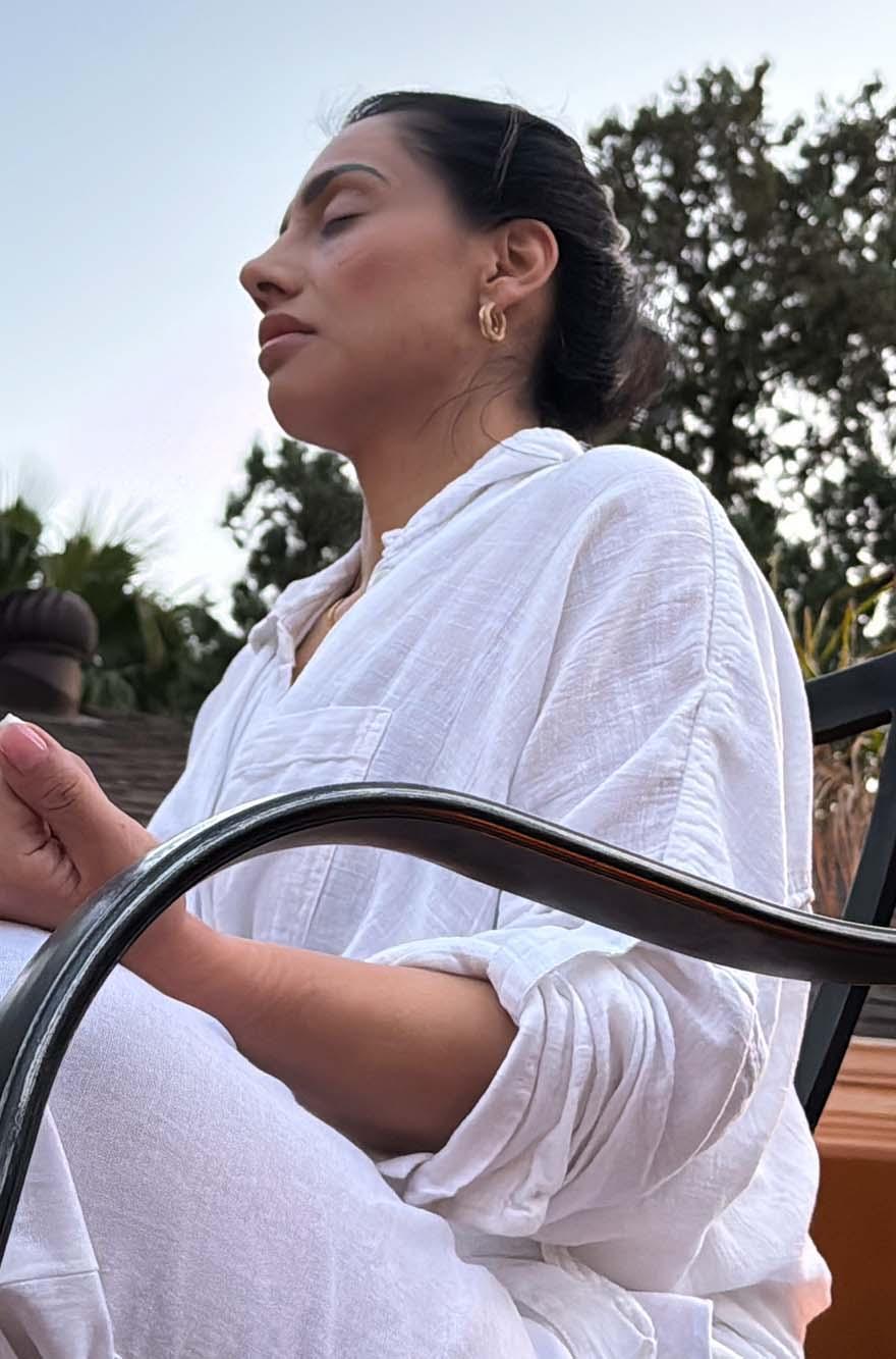 Person practicing mindfulness during cold therapy, enhancing relaxation and focus